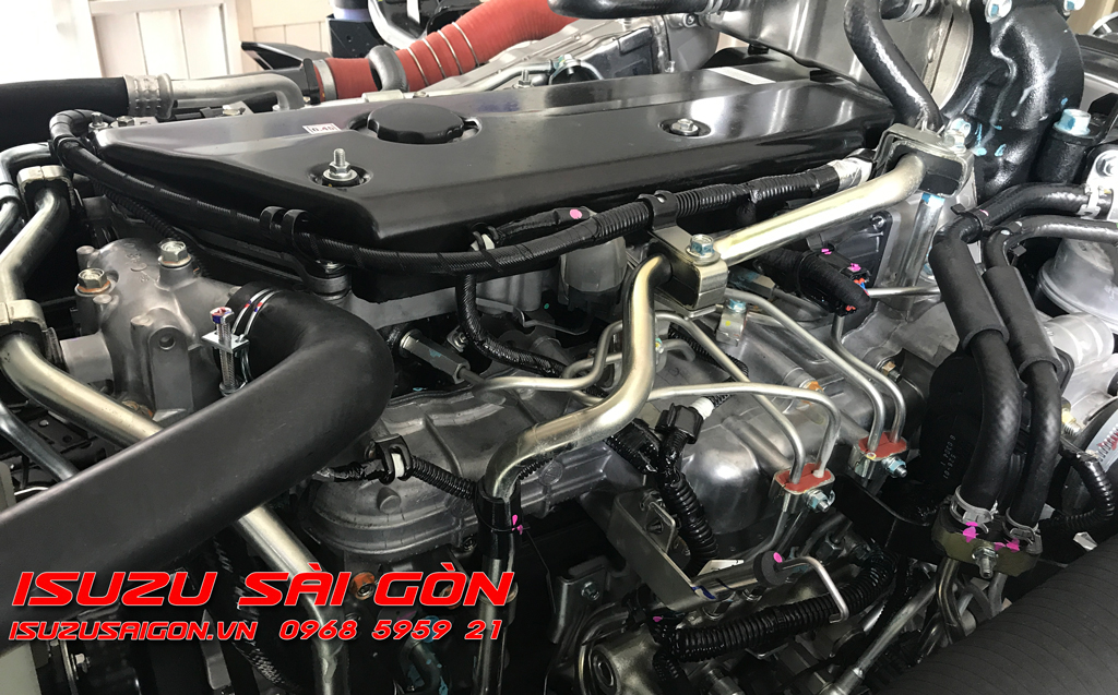 Xe Tải Isuzu 5 Tấn Thùng Kín 11
